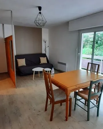Studio meublé à louer