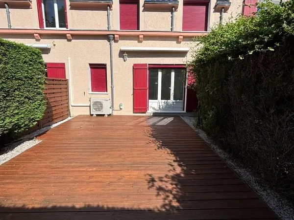 Beau duplex 85 m² avec grande terrasse - esprit maison
