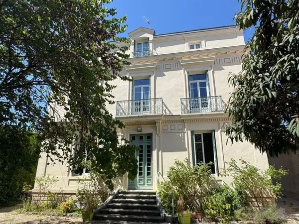 Rare : Hôtel particulier centre ville
