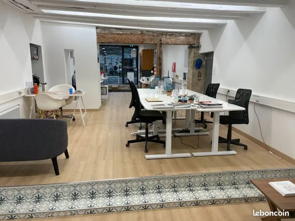 Local bureaux et ou commerce à vendre