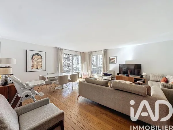 Vends T3 - 82m² - Courbevoie 92400