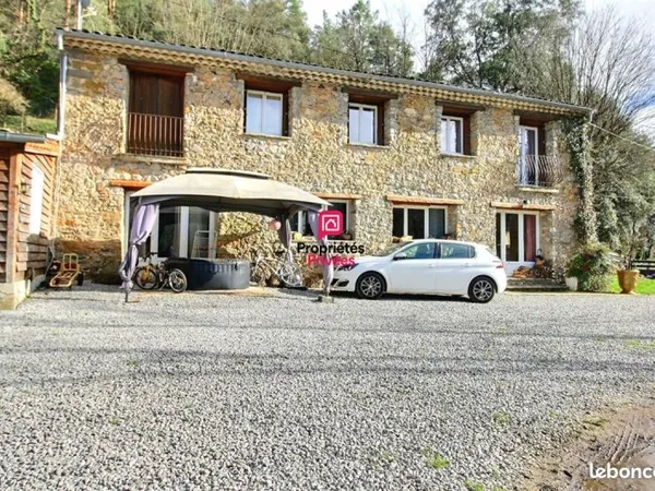 Maison 7 pièces 180 m²