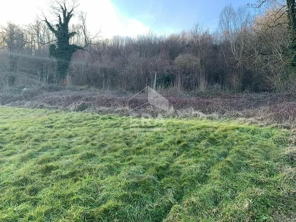Terrain Champier 1342m²
