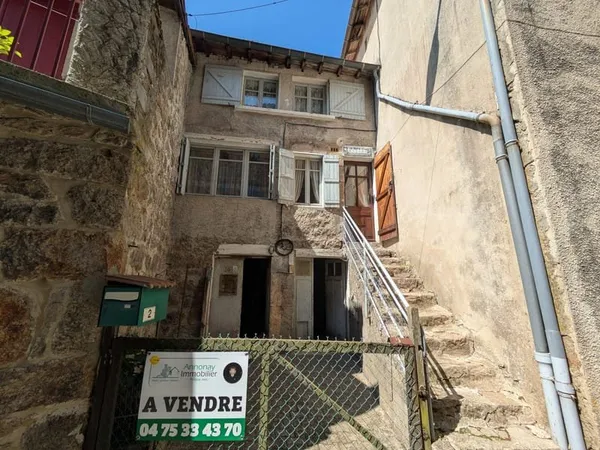 Maison de ville avec cour