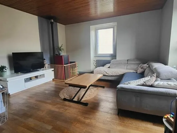 IMMEUBLE DE 2 APPARTEMENTS (LOUE)