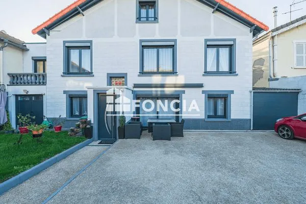Maison 6 pièces 179 m²
