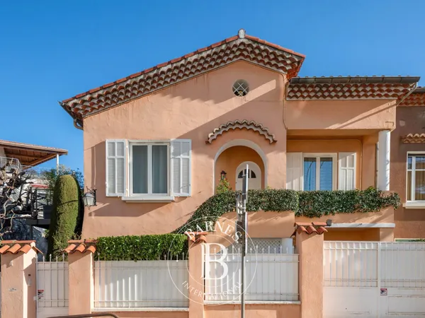 AIX EN PROVENCE - HYPER CENTRE - VILLA DE CHARME 1930 228M² - 5 CHAMBRES - GARAGE -JARDIN 300m² - PI