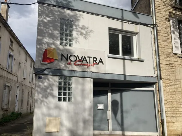 Immeuble à usage professionnel
