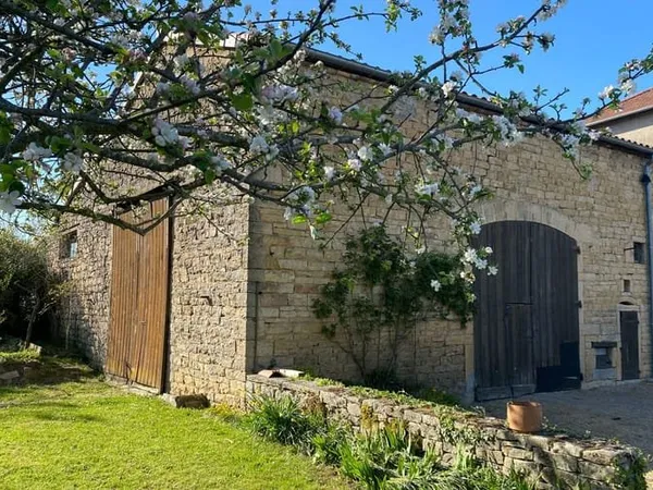 Maison 8 pièces 221 m²