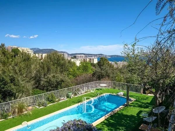 Exclusivité - Nice Ouest - Superbe Villa - Piscine - Vue Mer Panoramique - Environnement Calme - Bea