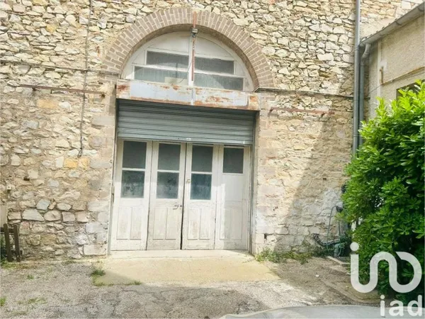 Local 1 pièce 465 m²