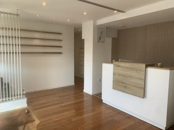 Loue local commercial 75m²