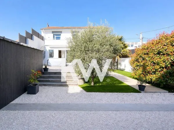 Maison 6 pièces 280 m²