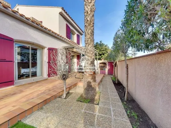 Belle maison 3 faces avec jardin et garage
