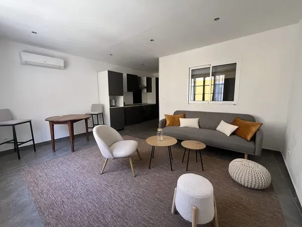 Centre historique de Jonquières : bel appartement rénové