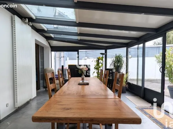Maison 7 pièces 207 m²