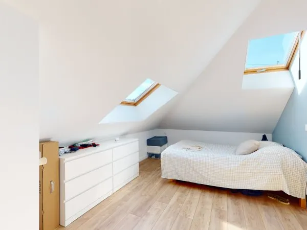 Propose colocation appartement 15m² Rennes - Chambre avec salle de bain 16m²