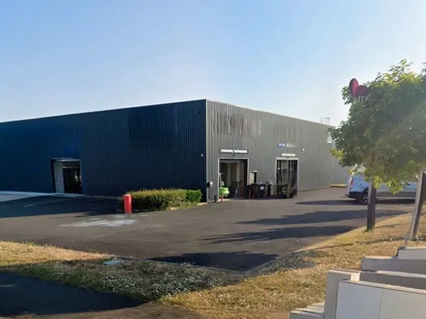 Local 300 m² CHOLET