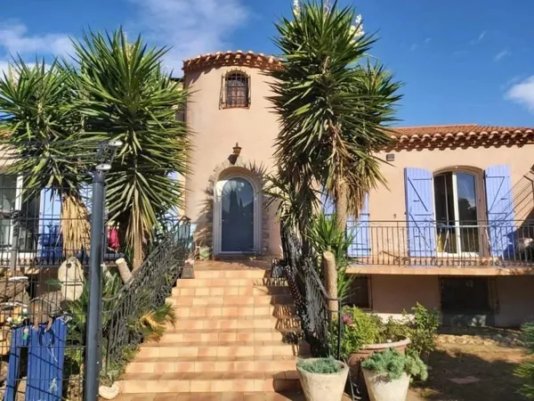 Maison 7 pièces 270 m²