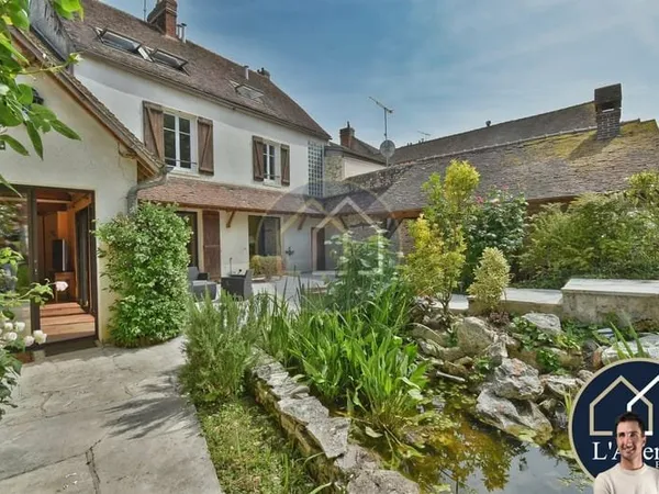 MAGNIFIQUE MAISON DE VILLE 395m2. 8 CHAMBRES. TERRAIN DE 650m2