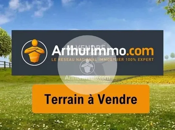 Dans le bourg, Terrains viabilisés libres de constructeur