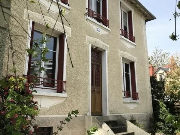 Maison Nevers Centre-ville 125m2 habitable avec jardin et garage