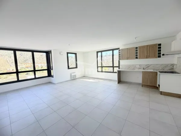 APPARTEMENT T3 AVEC ASCENSEUR ET PARKING SOUS TERRAIN