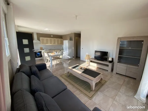 Appartement T4 avec grande terrasse