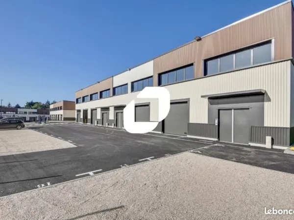 Local d'activité 290 m²