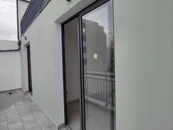 F2 a loue centre ville +10m2 balcon