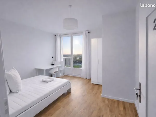 Location chambre étudiante 16 m² avec balcon dans appartement rénové - Villejean