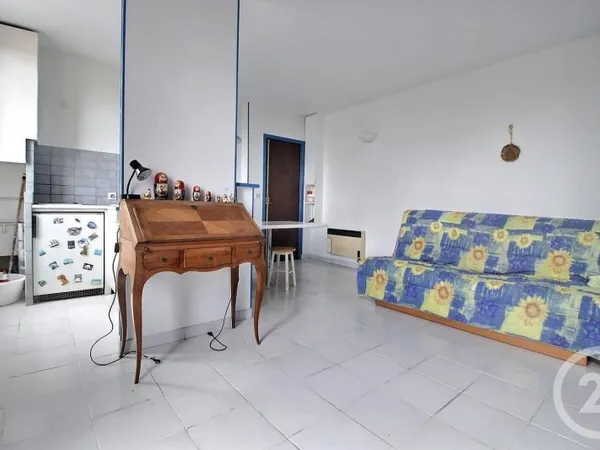 Studio 1 pièce 28 m²