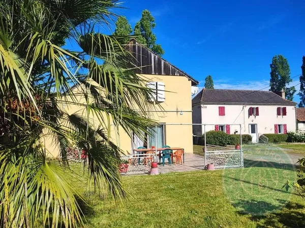 Maison 9 pièces 248 m²