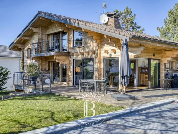 BARNES GENEVOIS - VETRAZ MONTHOUX - CHALET TRADITIONNEL