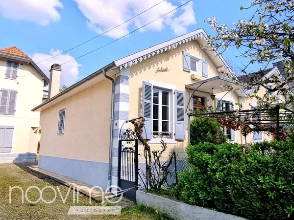 Lot de 3 Maisons / Immeuble