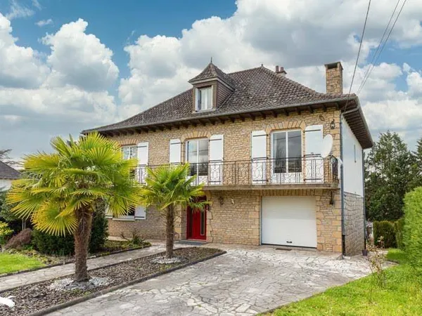 Maison 10 pièces 287 m²