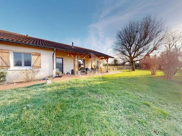 Ensemble Immobilier Maison principale + Maison avec 2 studios + terrainChateau Gaillard 5 pièce(s)