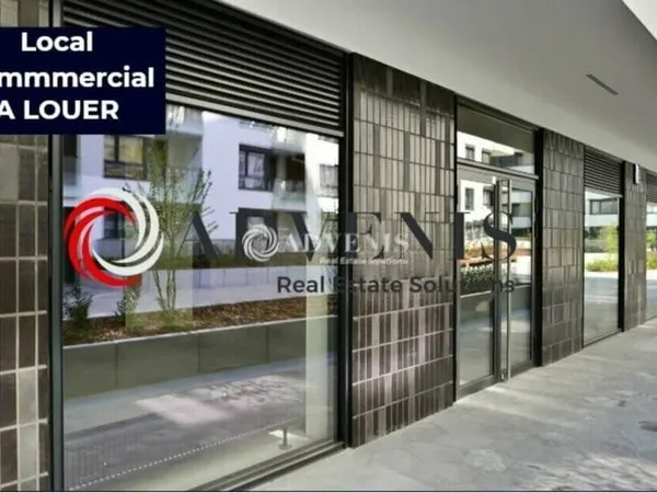 Local commercial 105 m²