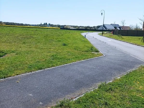 Terrain viabilisé 1 583 m² Ferrieres Haut Clocher