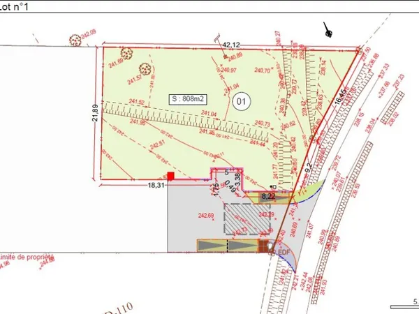 Terrain en individuel 808 m²