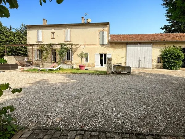 Maison 8 pièces 219 m²