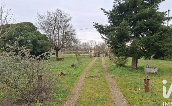 Terrain 13688 m²