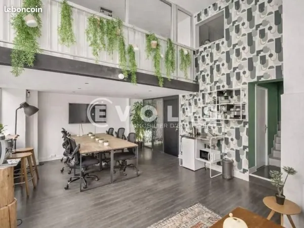 Bureau 80 m²