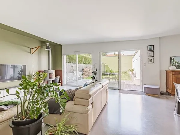 Villa 6 pièces 141 m²