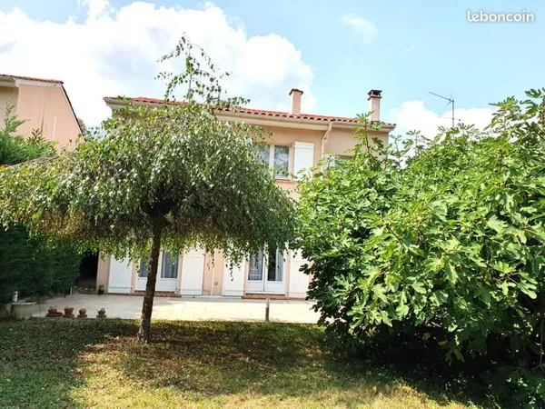2 chambres libres dans charmante villa en colocation