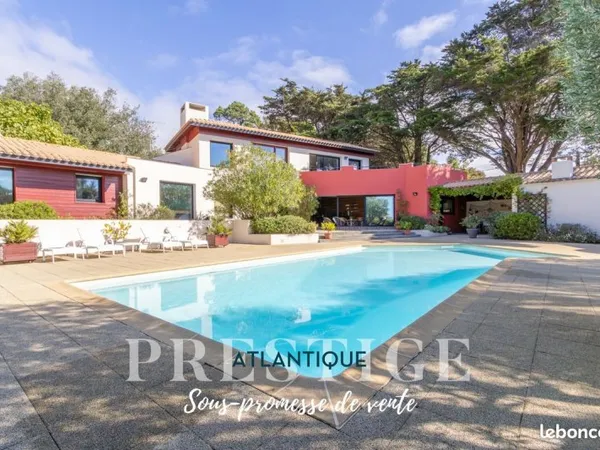 Villa 10 pièces 408 m²