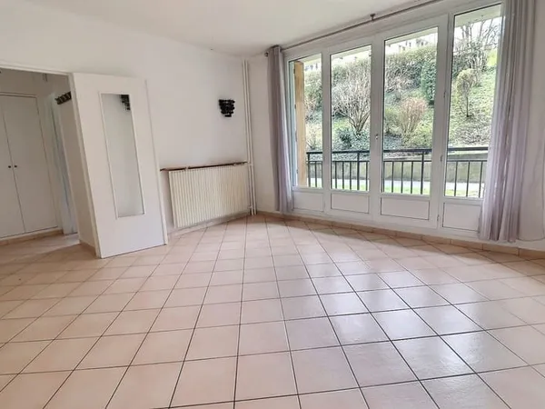 Appartement Chaville 2 pièces 44 m2 avec parking et cave