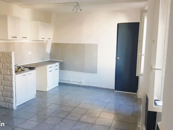 Loue grand et beau T2 de 45M² ET TERRASSE