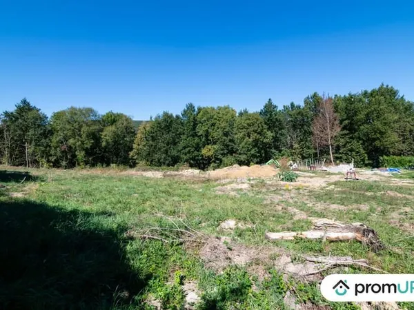 Terrain 2594 m²
