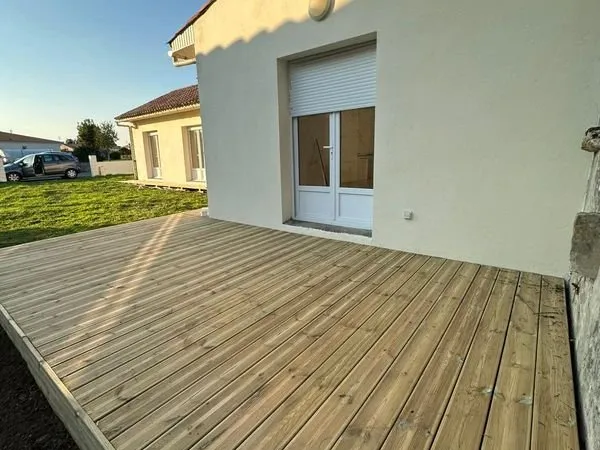 Belle maison neuve de 91 m² avec jardin à Doix lès Fontaines